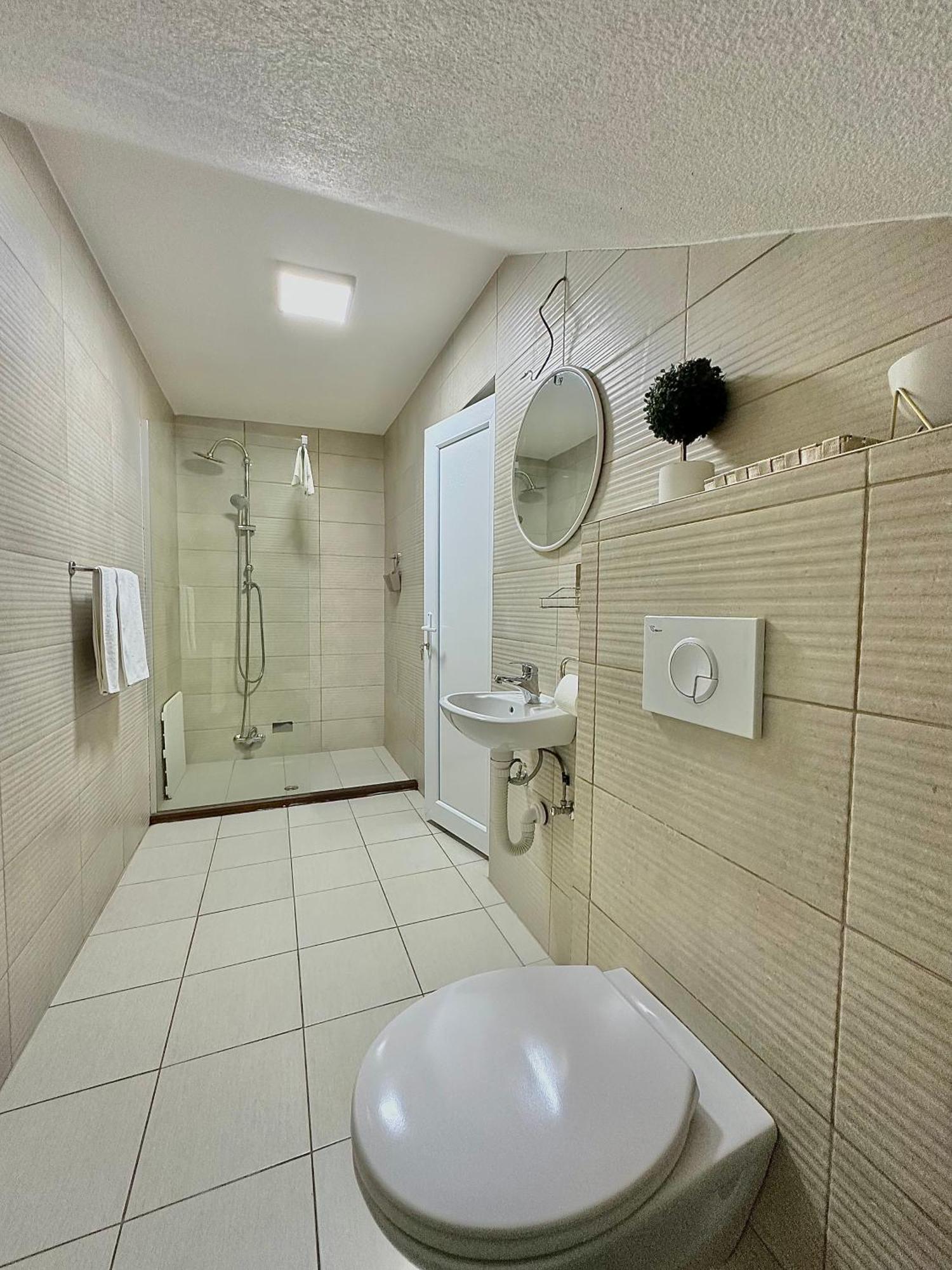 באניה לוקה Hostel Herz מראה חיצוני תמונה