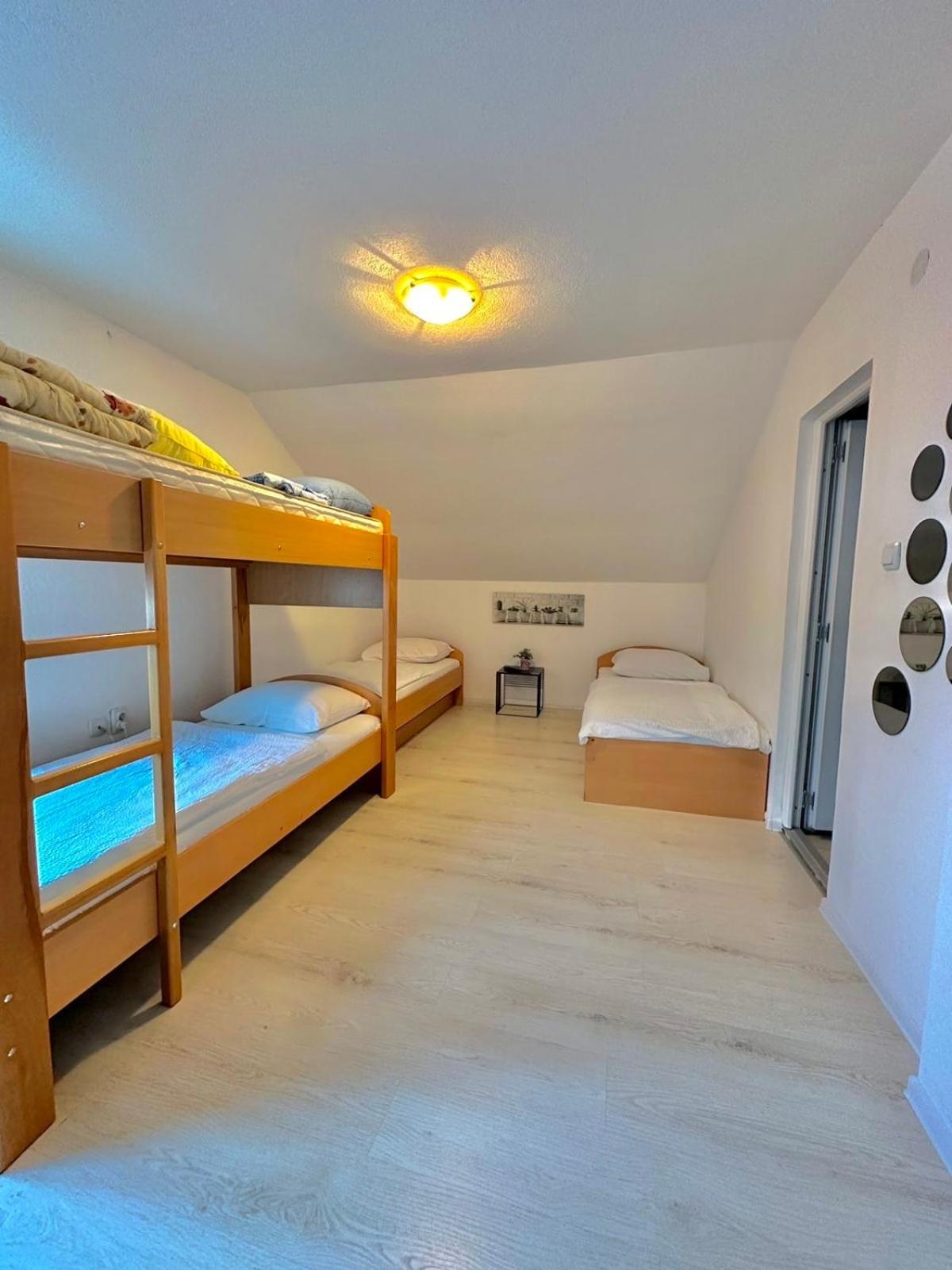 באניה לוקה Hostel Herz מראה חיצוני תמונה
