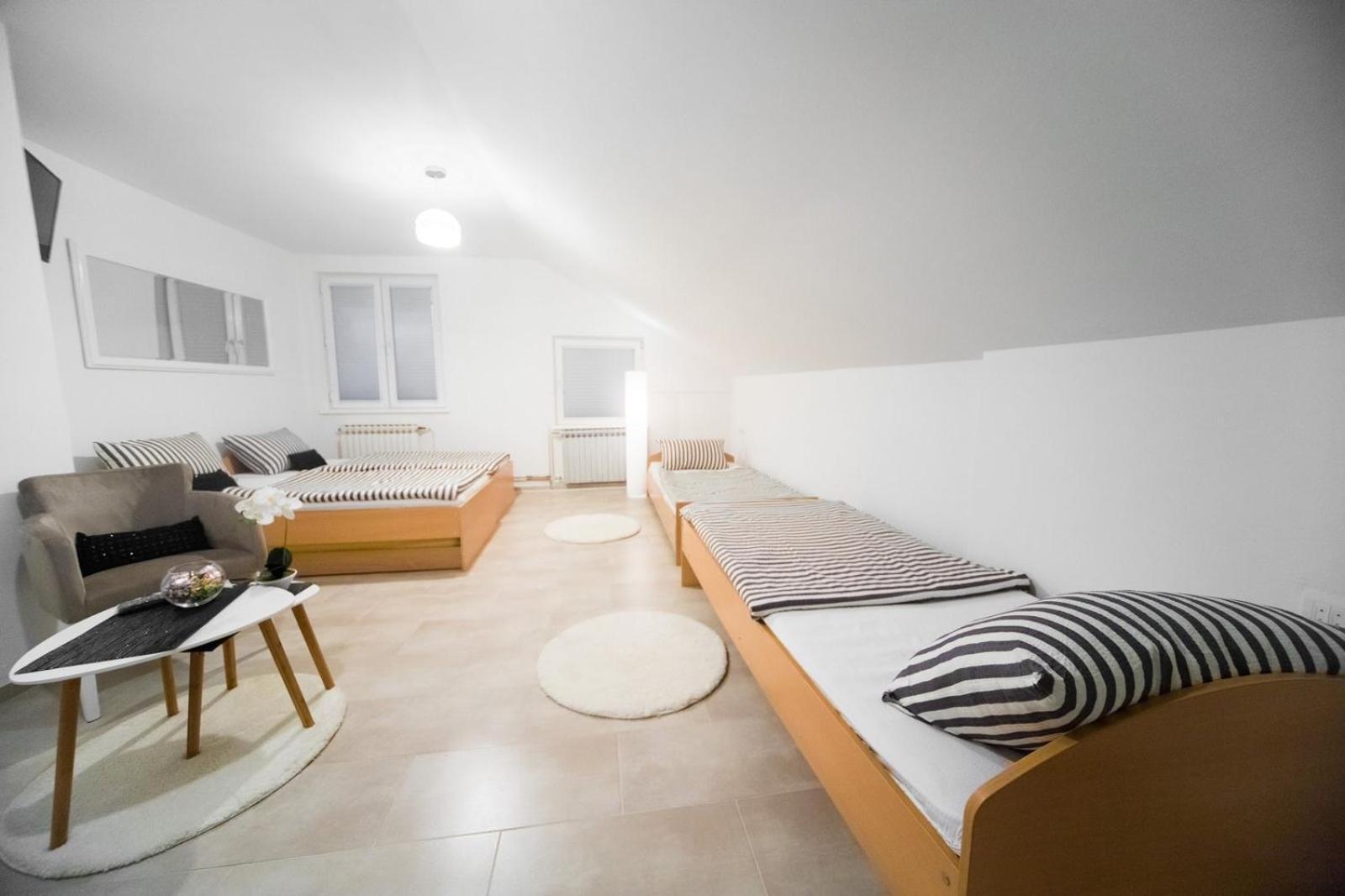 באניה לוקה Hostel Herz מראה חיצוני תמונה
