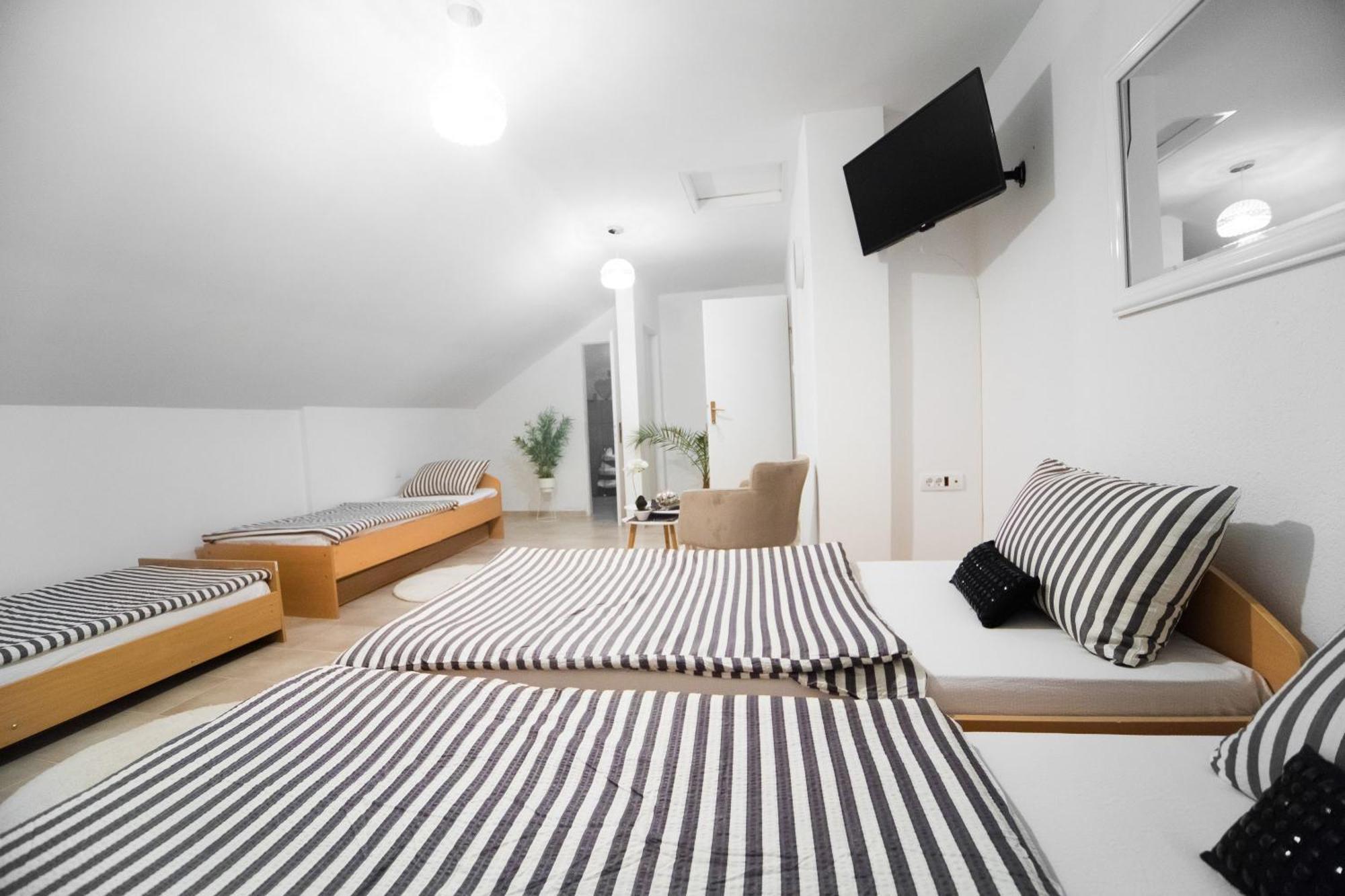 באניה לוקה Hostel Herz מראה חיצוני תמונה